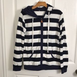 Women’s Hooded Lightweight Jacket